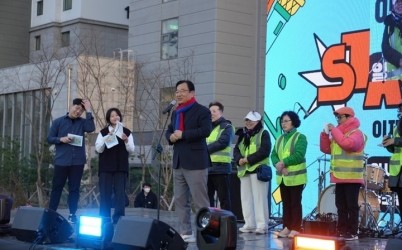 (사진1)하남시, 버스킹 특별공연으로 위례의 밤을 축제로 물들이다.jpg