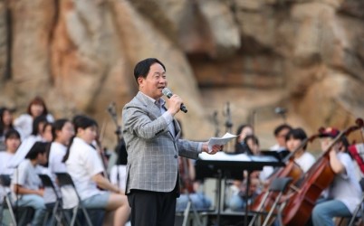 (0521)[청년정책과]꿈의 오케스트라 남양주, 다산 너른 뜰에서 야외 연주회 열어(사진1).JPG width: 100%; height : 150px