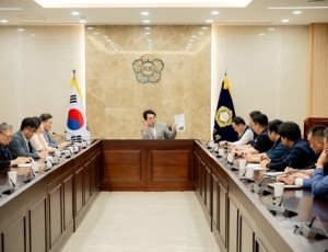 (사진1)조성대 남양주시의회 의장, 한국노총 임원진과 간담회 가져.jpg