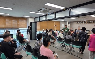 (0725)[화도 복지지원과]화도읍 기관단체협의회 소비쿠폰 지원에 힘 보태(사진2).jpg width: 100%; height : 150px