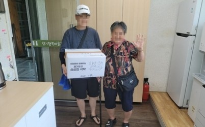 (0812)[복지정책과]남양주푸드뱅크,저소득 100가정에 친환경 농산물 꾸러미 전달(사진).jpg width: 100%; height : 150px