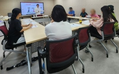 (0818)[동부 건강증진과]남양주시 동부보건소 치매안심센터,‘헤아림 가족교실’운영(사진).jpg width: 100%; height : 150px