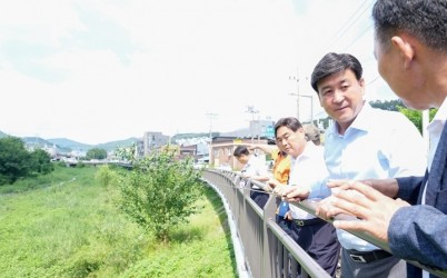직리천 보행자 데크도로 준공 - 안전하고 쾌적한 보행환경 조성 (3).jpg width: 100%; height : 150px