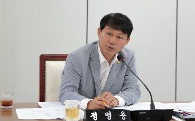 정병용 부의장 2.jpg width: 100%; height : 150px