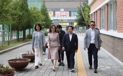 (0926)[미래교육과]남양주시, 교육가족 정담회 개최…남양주다산중학교서 현장 목소리 청취(사진2).jpg width: 100%; height : 150px