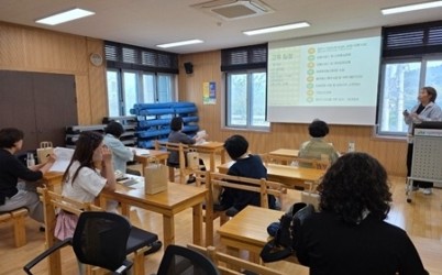 (0930)[풍양보건소 건강증진과]남양주풍양보건소, 갱년기 여성 건강관리교실 2기 운영(사진).jpg width: 100%; height : 150px