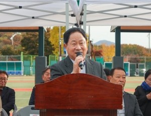 (1109)[체육과]남양주시장기 먹골배 테니스대회 성료, 가을하늘 아래 뭉친 테니스 동호인들(사진1).jpg