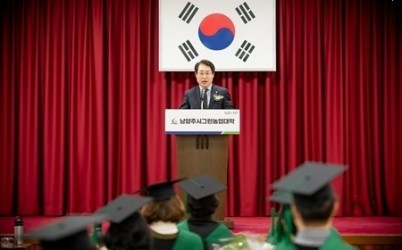 (사진2)남양주시의회, 2025년 남양주시그린농업대학 졸업식 참석.jpg width: 100%; height : 150px