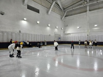 (1120)[체육과]남양주시, ‘2025 어린이 빙상 아카데미’ 성료…128명 참여, 만족도 99%(사진1).jpg