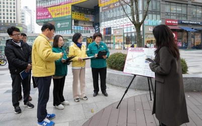 image01.jpg width: 100%; height : 150px