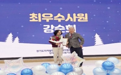 image02.jpg width: 100%; height : 150px