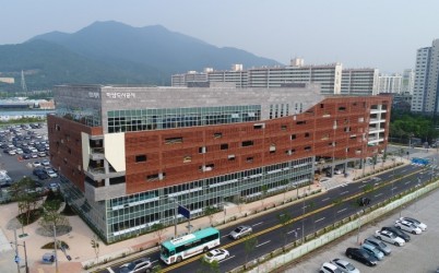 관련사진. 하남도시공사 사옥 전경.jpg width: 100%; height : 150px