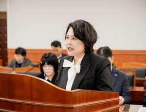 (사진1)남양주시의회 복지환경위원회, 제317회 임시회 의원발의 조례안 심사.jpg