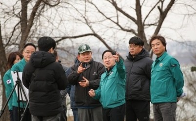 (0224)[정책기획과]남양주시, 2월 ‘정책현장 투어’실시 …산불 대응 체계 및 다산역 스마트도서관 점검(사진1).jpg width: 100%; height : 150px