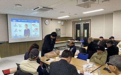 image02.jpg width: 100%; height : 150px