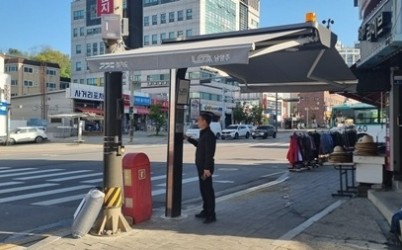 (0428)[시민안전관]남양주시, 폭염 대비 그늘막 714개소 전수점검…“5월 15일까지 정비 완료”(사진).jpg width: 100%; height : 150px