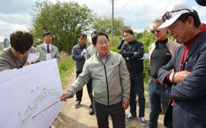 (0428)[정책기획과]“현장에 답 있다”… 남양주시, 시민 생활 밀접 사업 ‘정책현장 투어’ 실시(사진2).jpg width: 100%; height : 150px