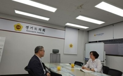 260813_유수연_의원__경기신보와_경기북부.의정부_소상공인_민생회복_방안_모색 (1).jpg width: 100%; height : 150px