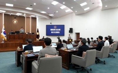 [보도자료1]하남시의회, 제352회 임시회 개회…“한정된 재원, 시민 삶에 집중”.jpg width: 100%; height : 150px
