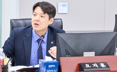 260916_오지훈_의원__이주민·청년_지원_예산_감액_점검...민생정책의_신뢰와_연속성_지켜야.jpg width: 100%; height : 150px
